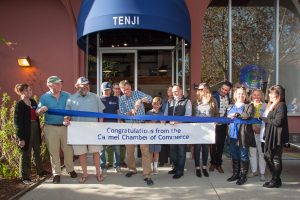 Tenji Team in front of the New Showroom